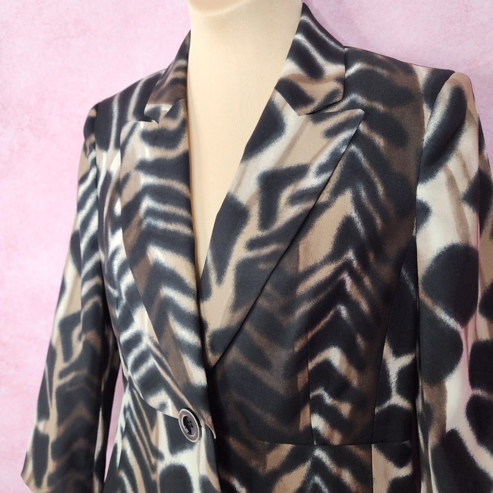 179. Kasper Animal Print Blazer Jacket Women’s Size 4 - Picture 3 of 6